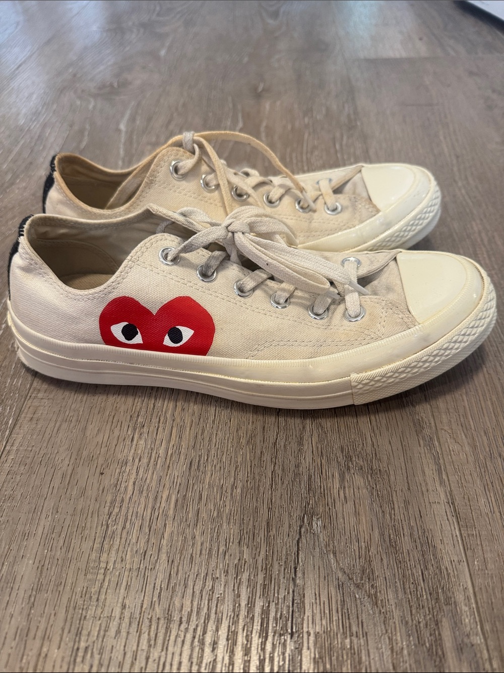 Comme des Garcons Cream Canvas Low-Top Sneakers with Red Heart